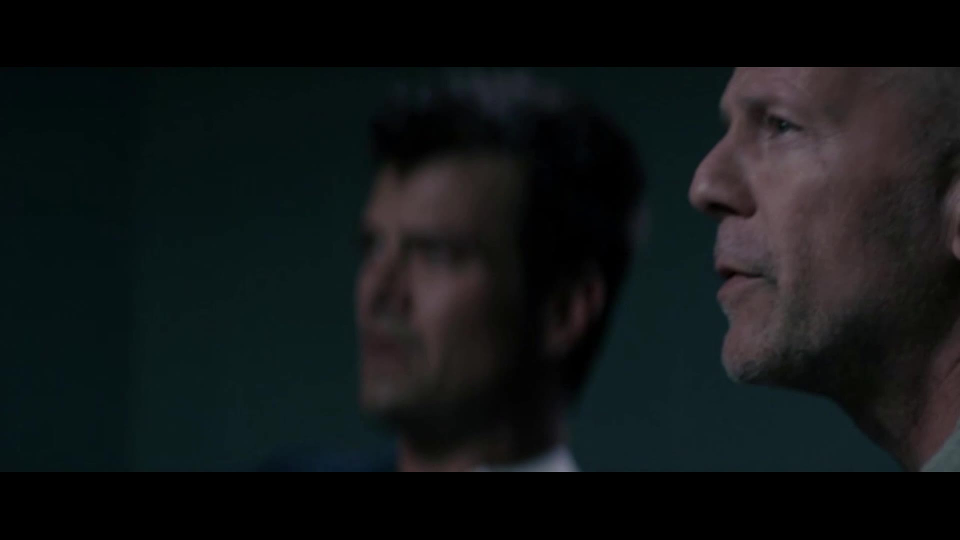 Nezahrávej si s ohněm (Josh Duhamel,Bruce Willis,50 Cent 2012 Akční Drama Krimi Thriller Bdrip 1080p ) Cz dabing mkv