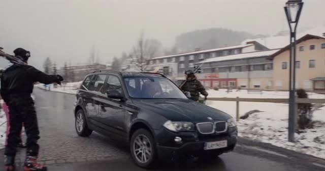 Holka s prknem =2011 CZ avi