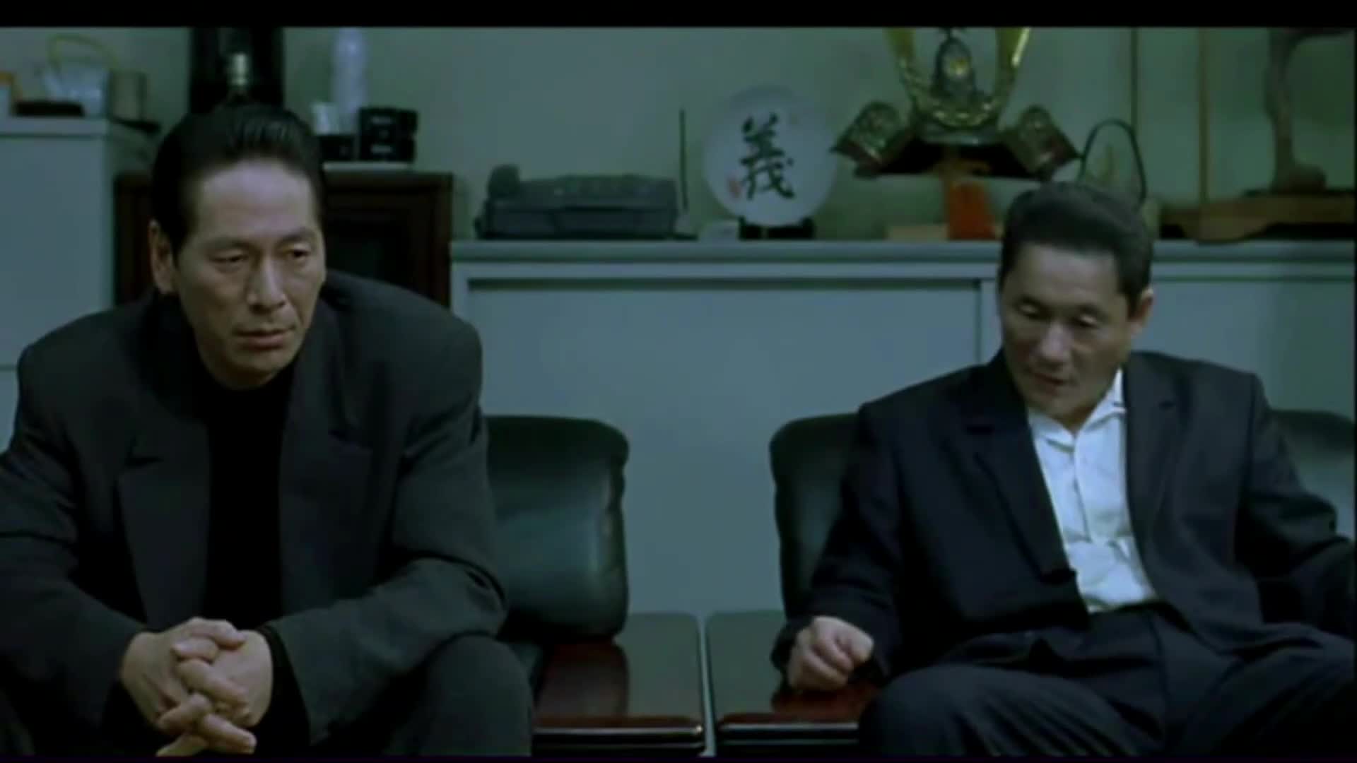 Ve spárech Yakuzy (Takeši Kitano, Omar Epps, Kuródo Maki 2000 Krimi Thriller Bdrip 1080p ) Cz dabing mp4