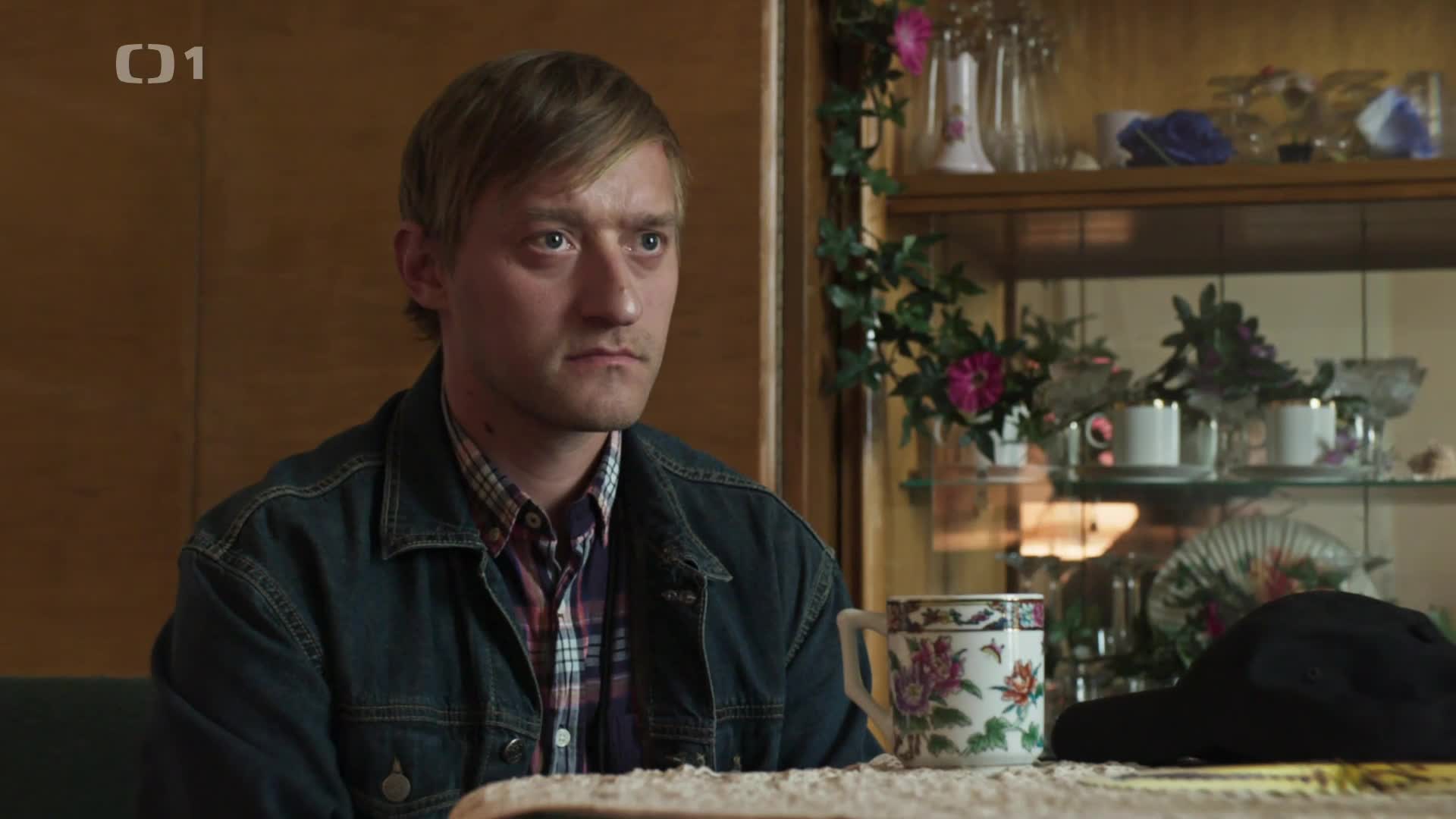 Stíny v mlze S01E05 Dubina mkv