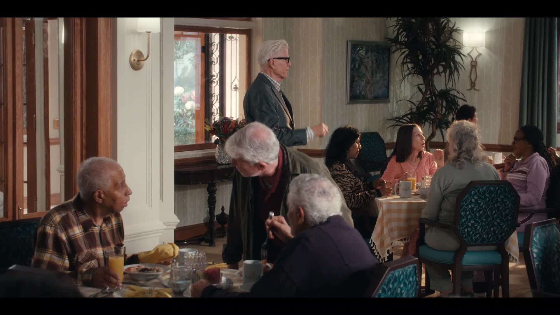 Stařík v utajení A Man on the Inside S01E02 Muž, který věděl příliš mnoho o mostech (2024) komedie krimi czdab mkv