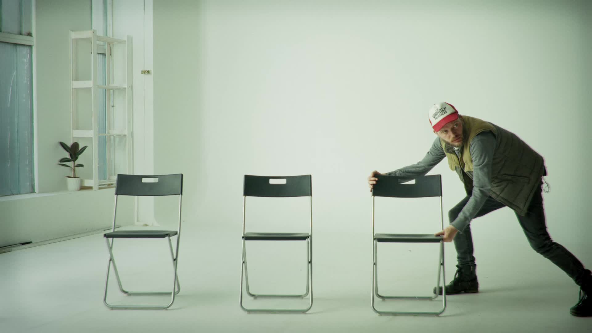 lowBUDGET S00E02 07 2024 CZ dab 1080p Bonusy Chtěli jsme natočit seriál mp4