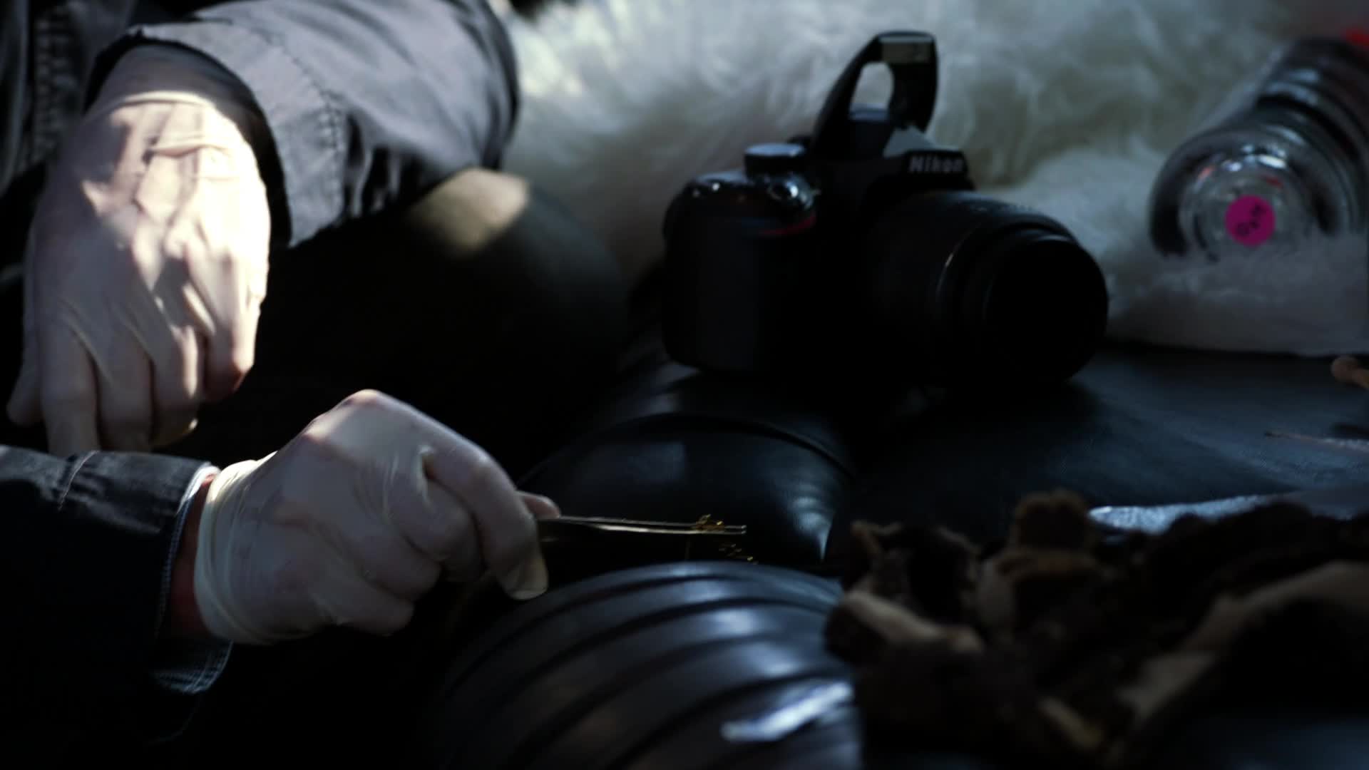 Kriminálka Las Vegas S14E17 22 2013 CZ dab 1080p Dlouhá cesta domů mkv