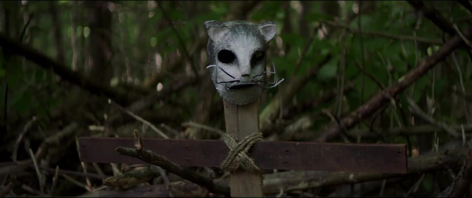 Řbitov zviřátek (Jason Clarke, Amy Seimetz, John Lithgow 2019 Horor Thriller Bdrip 1080p ) Cz dabing avi