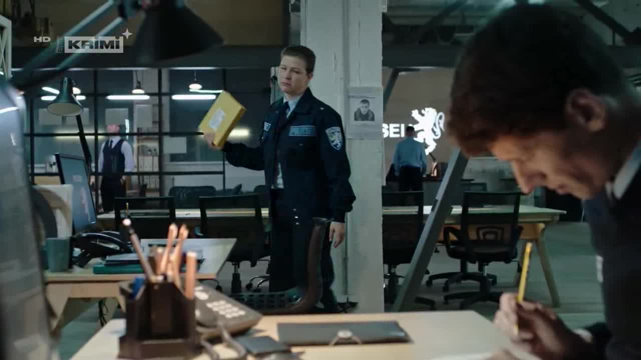 Vůně zločinu S04E05 Smrt talentovaného sochaře avi