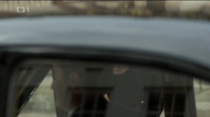 Otec Brown S03E10 Soud člověka CZ avi