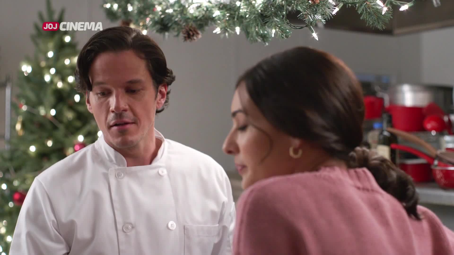 Sladké Vánoce HDTV CZ 2021 1080p Carmen Tirado (Camila Banus) Jax (Mark Hapka).mkv