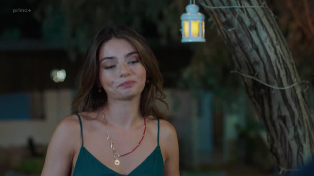 Láska s vůní oliv 01x999 Sestřih seriálu Poyraz (Alp Navruz) Haziran (Ayça Aysin Turan).mp4