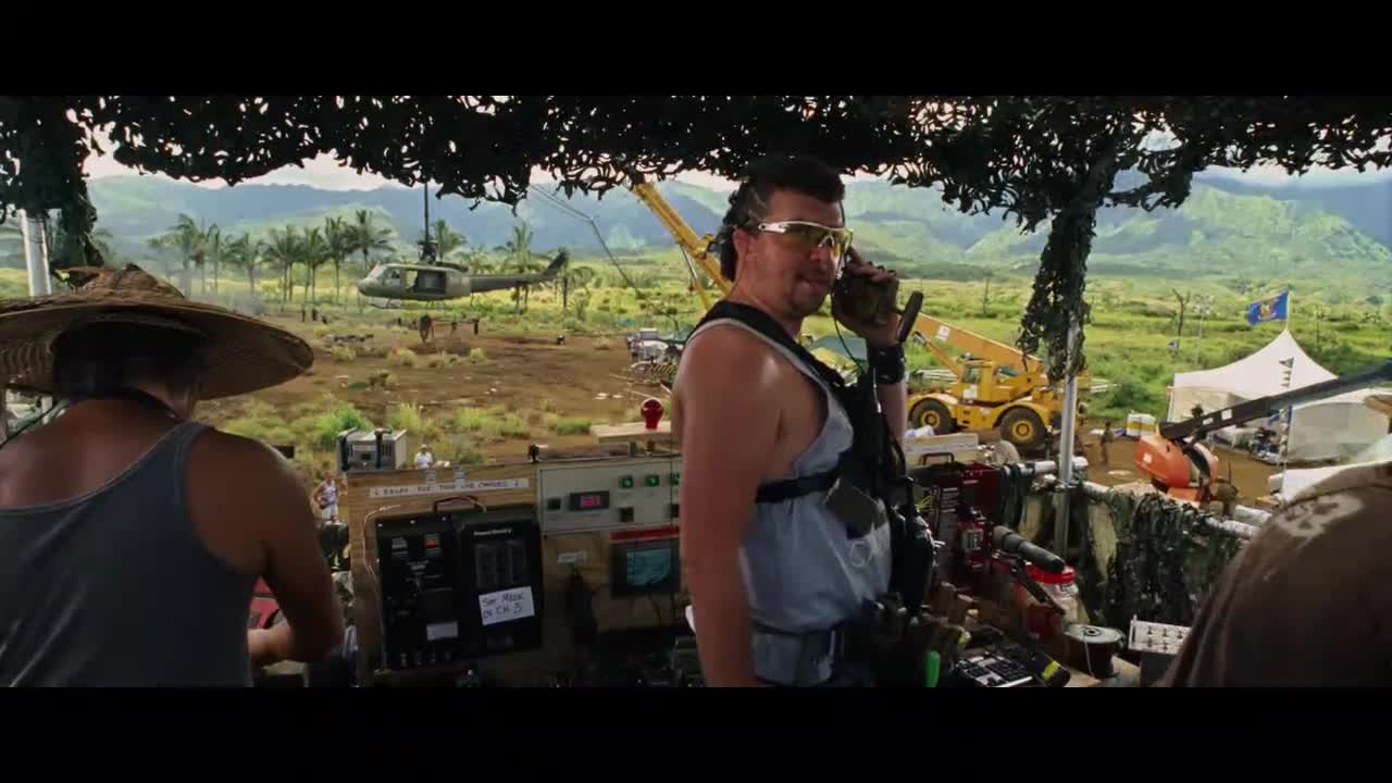 Tropická bouře (Ben Stiller,Robert Downey Jr ,Jack Black 2008 Akční Komedie Dobrodružný Válečný) Cz dabing mkv