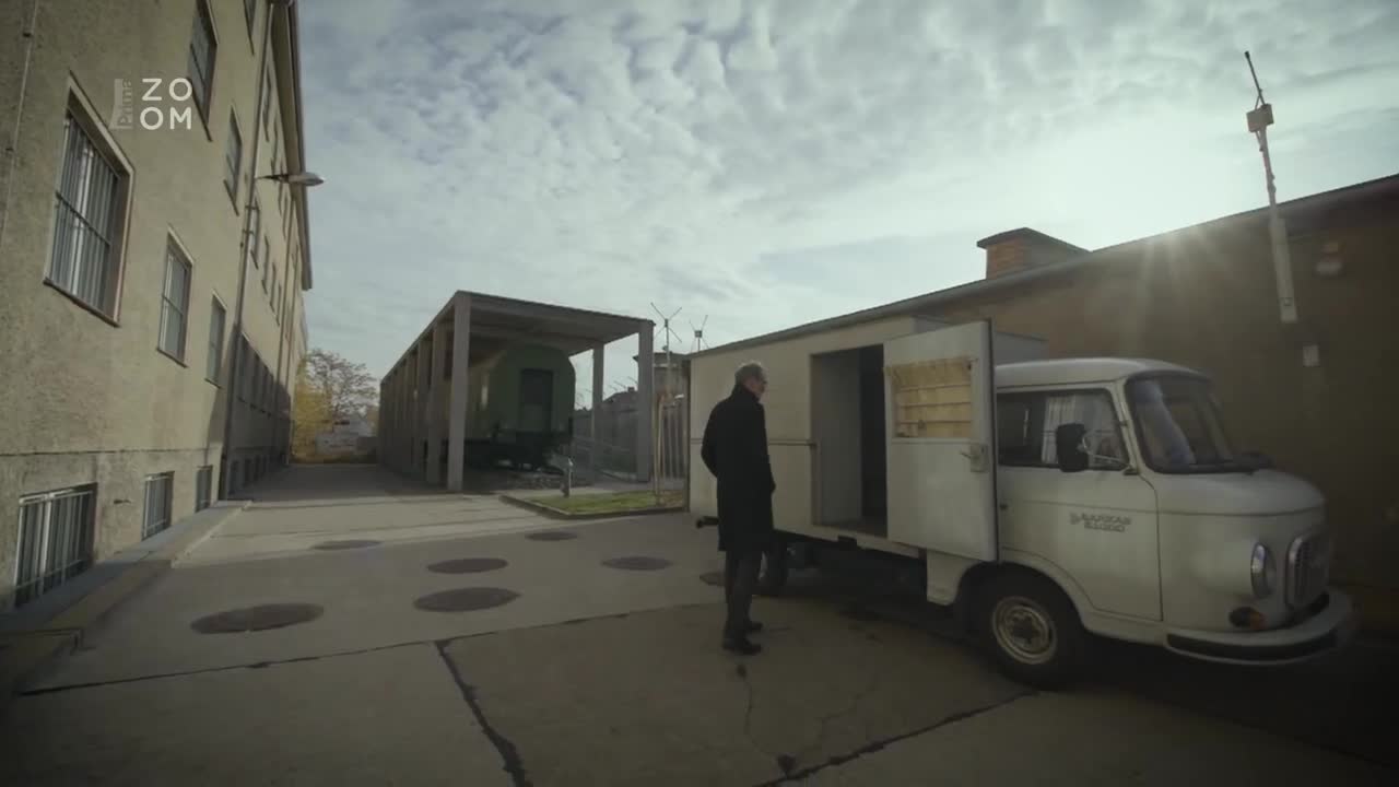 Zapomenute megastavby S04E09 [Behind the Berlin Wall Special] (cz 720p) mp4