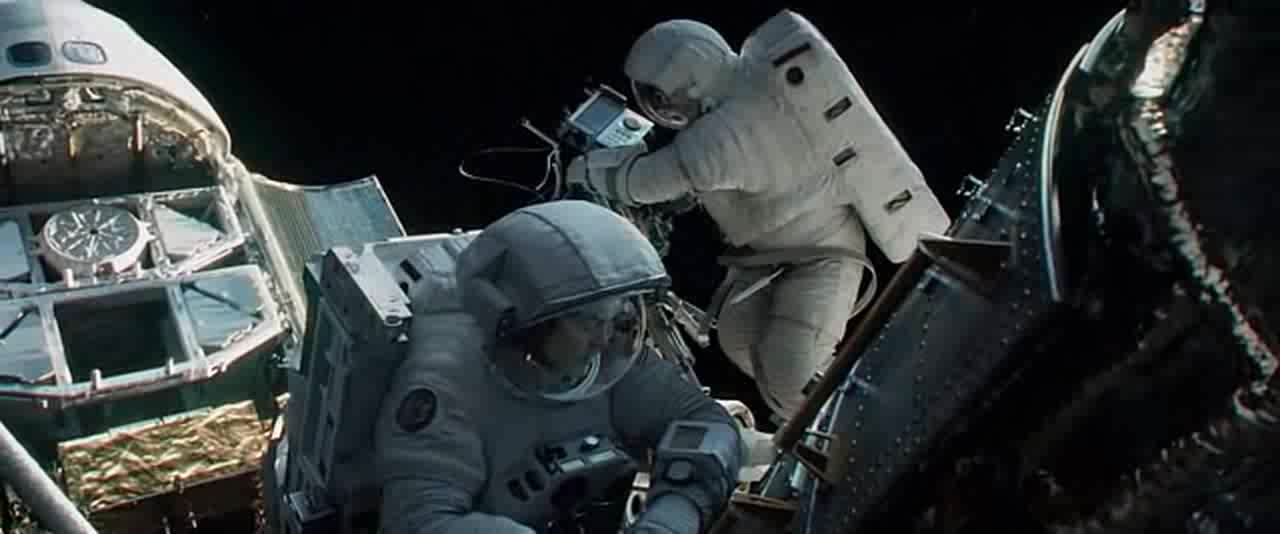 Gravitace =2013, CZ avi