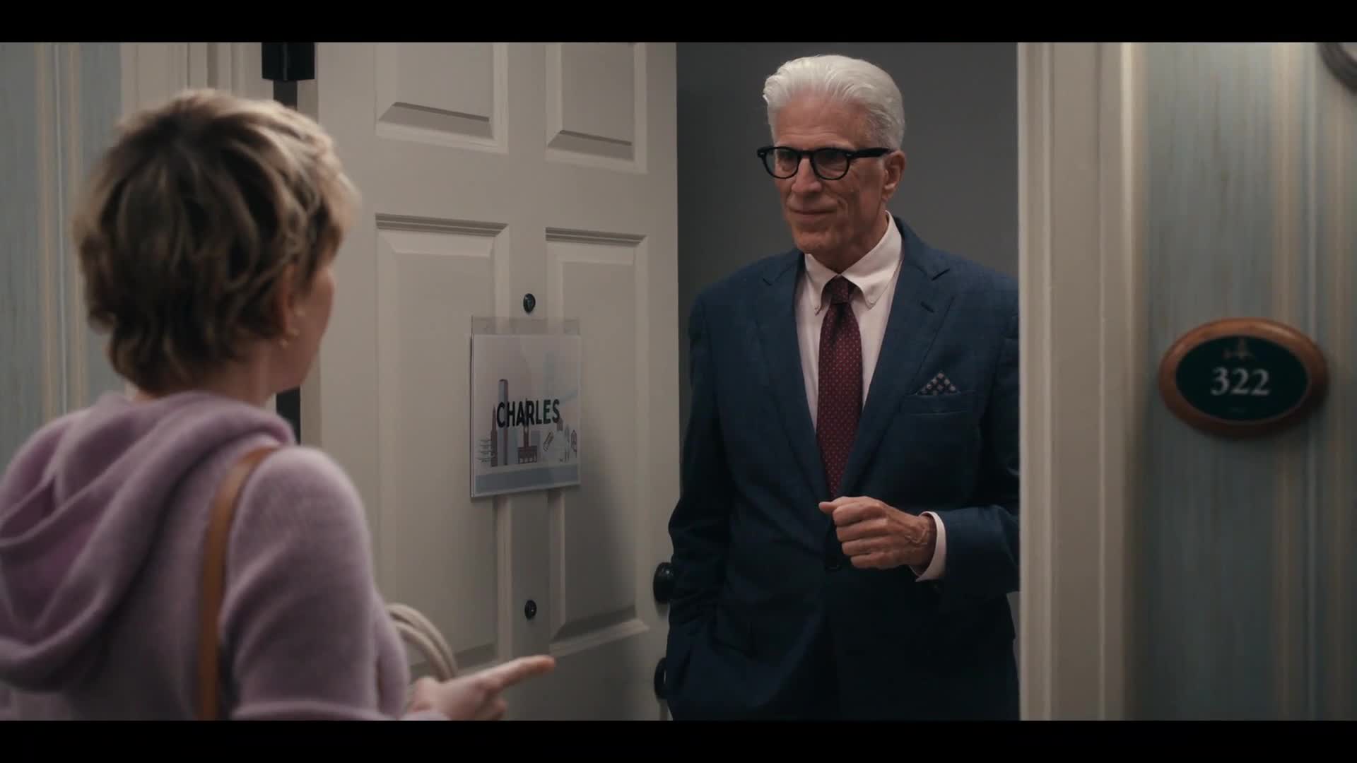 Stařík v utajení A Man on the Inside S01E03 Emily vždycky zvoní dvakrát (2024) komedie krimi czdab mp4