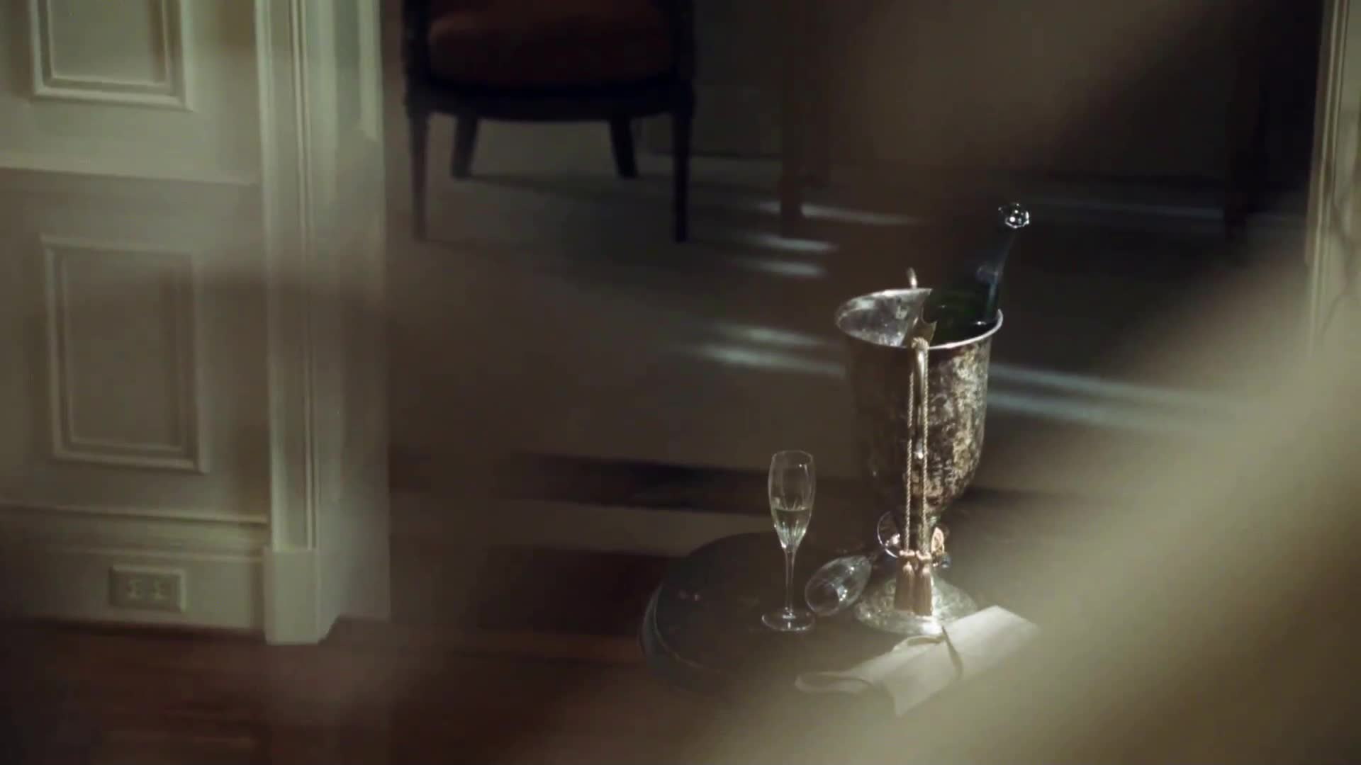 Nebezpečne blonďavá Filmová hvězda (Jessica Simpson, Vivica A Fox, Steve Guttenberg 2008 Komédie Bdrip 1080p ) Sk dabing avi