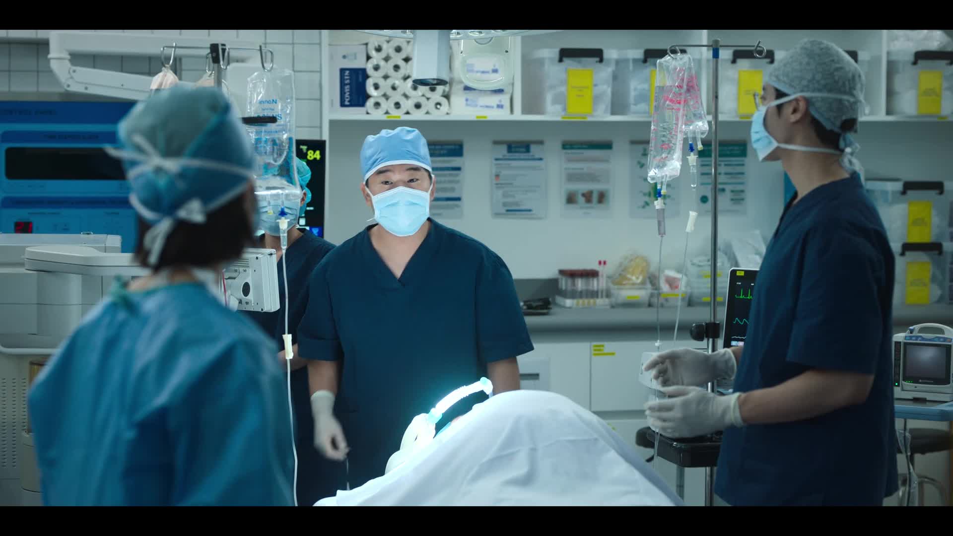 Hrdinové z úrazovky S01E03 Jedeme dál (2025) drama cztit mkv