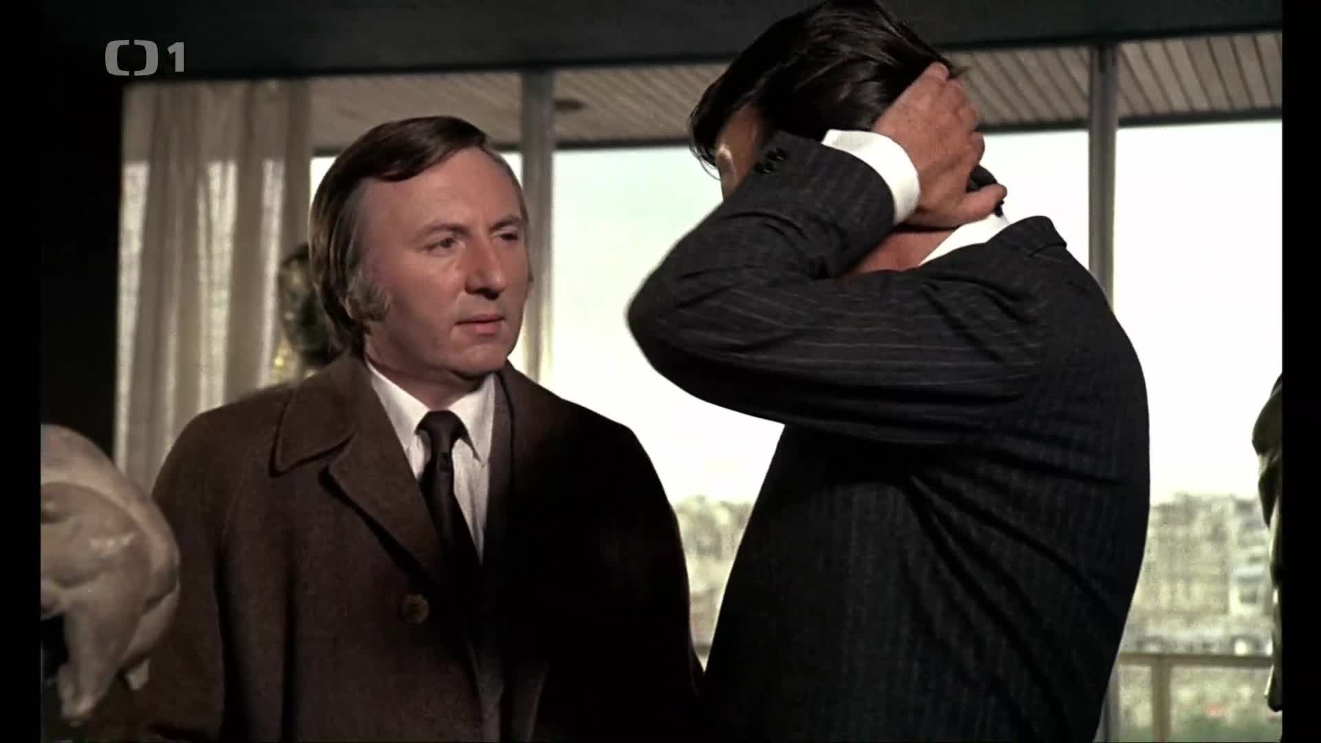 Velký blondýn s černou botou {1972} komedie 1080p CZ dabing mkv