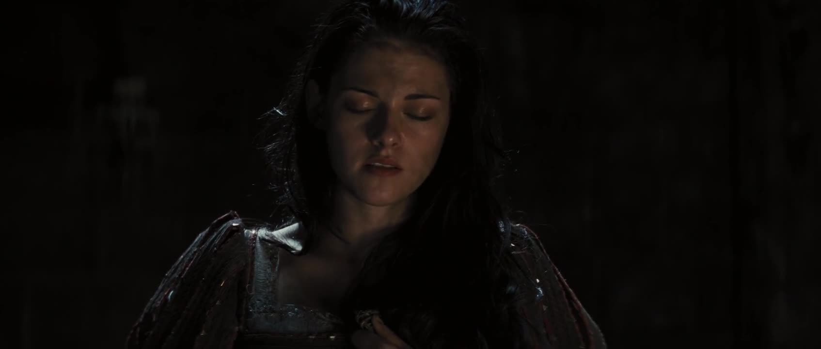 Sněhurka a lovec 2012 CZ dab mp4