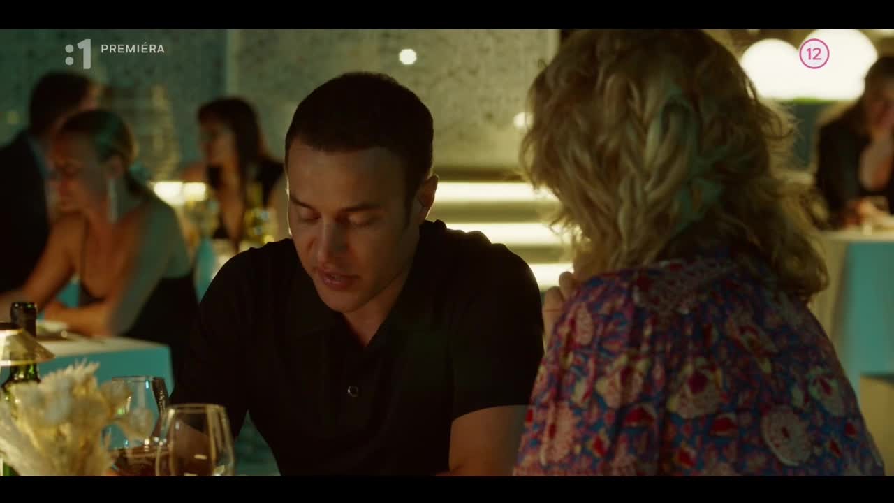 Candice Renoirová Každý smeruje vodu k svojmu mlynu