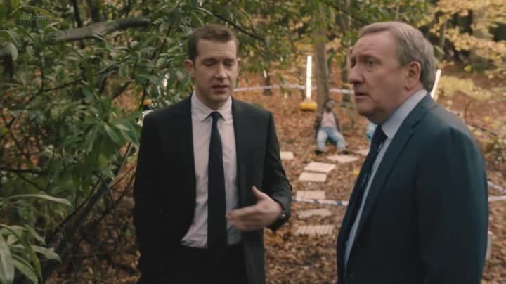 Vraždy v Midsomeru s22e01 127 Vlčí lovec z Little Worthy avi