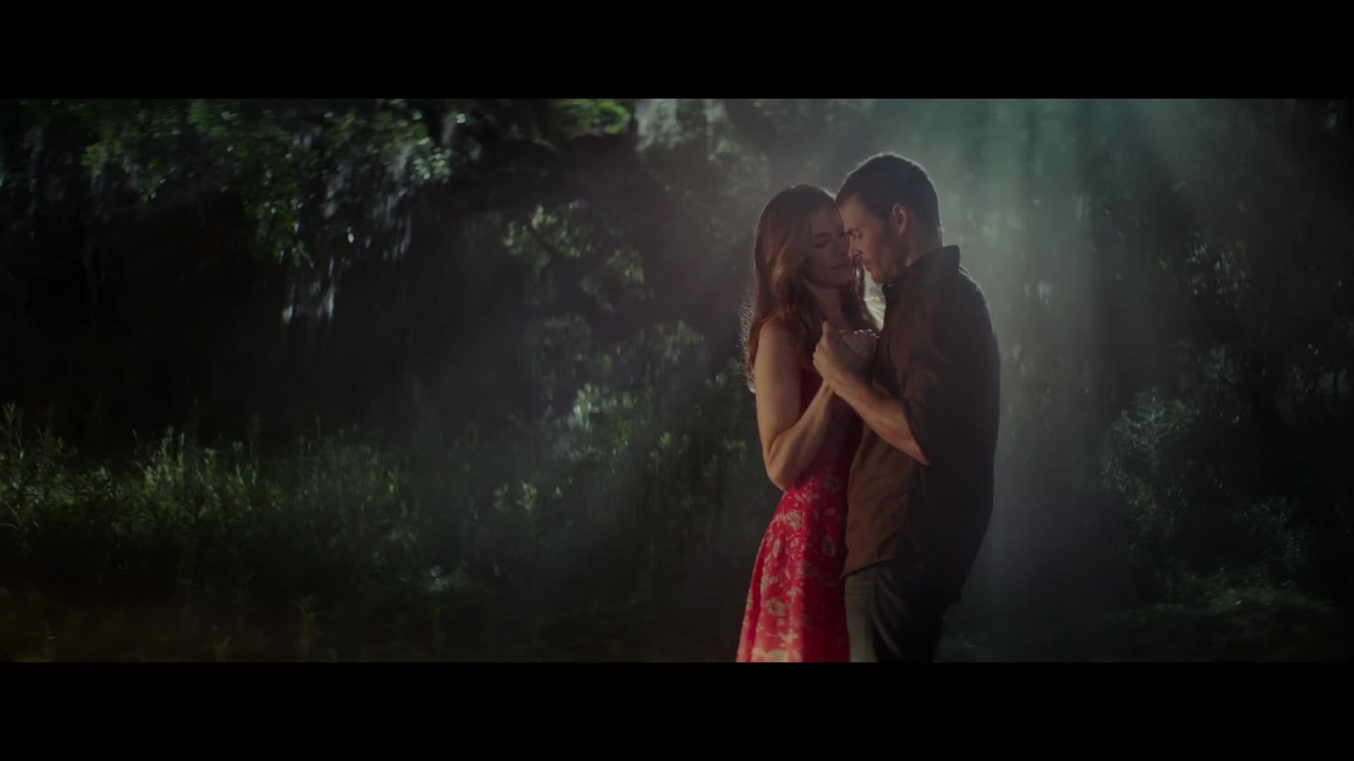 Co s láskou 2014 1080p NFRip DDP 5 1 H264 HDCzT romantické scény tanec ploužák.mkv