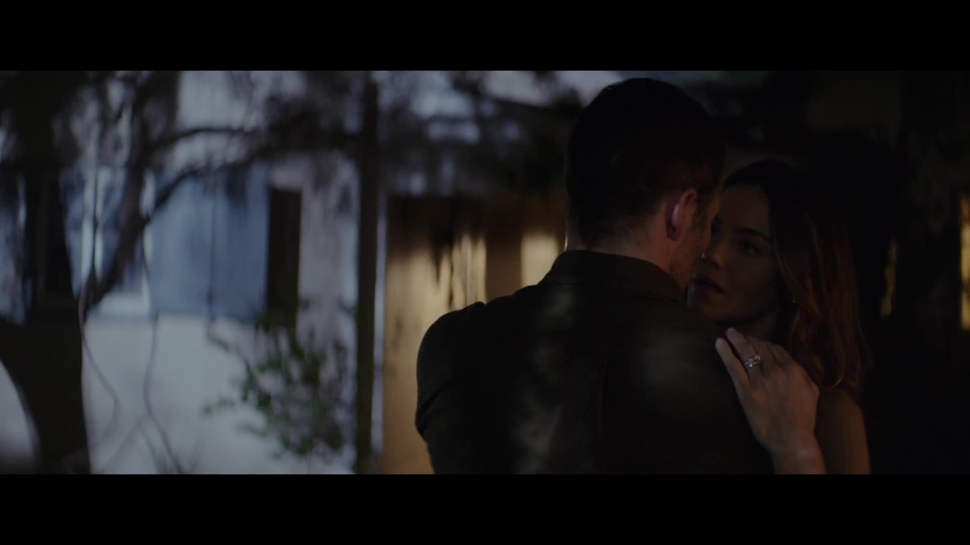 Co s láskou 2014 1080p NFRip DDP 5 1 H264 HDCzT romantické scény tanec ploužák.mkv