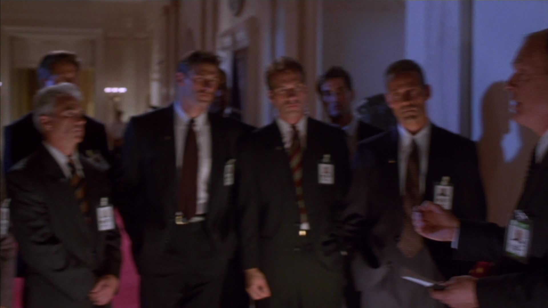 Vražda v Bílém domě (Wesley Snipes Alan Alda Ronny Cox 1997 Akční Krimi Drama Mysteriózní Thriller 1080p ) Cz dabing mkv