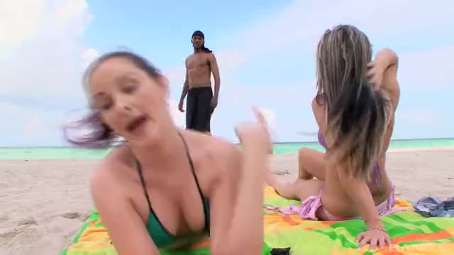 Retro Cinema Mother Daughter Share BBC mp4