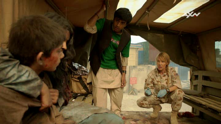 Combat Hospital Válečná nemocnice S01E11 Brothers in Arms (2011) drama válečný czdab avi