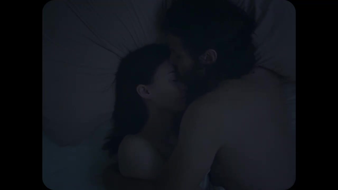 Přízrak (Casey Affleck,Rooney Mara,Will Oldham 2017 Drama Fantasy Romantický Poetický Bdrip 1080p ) Cz dabing mkv