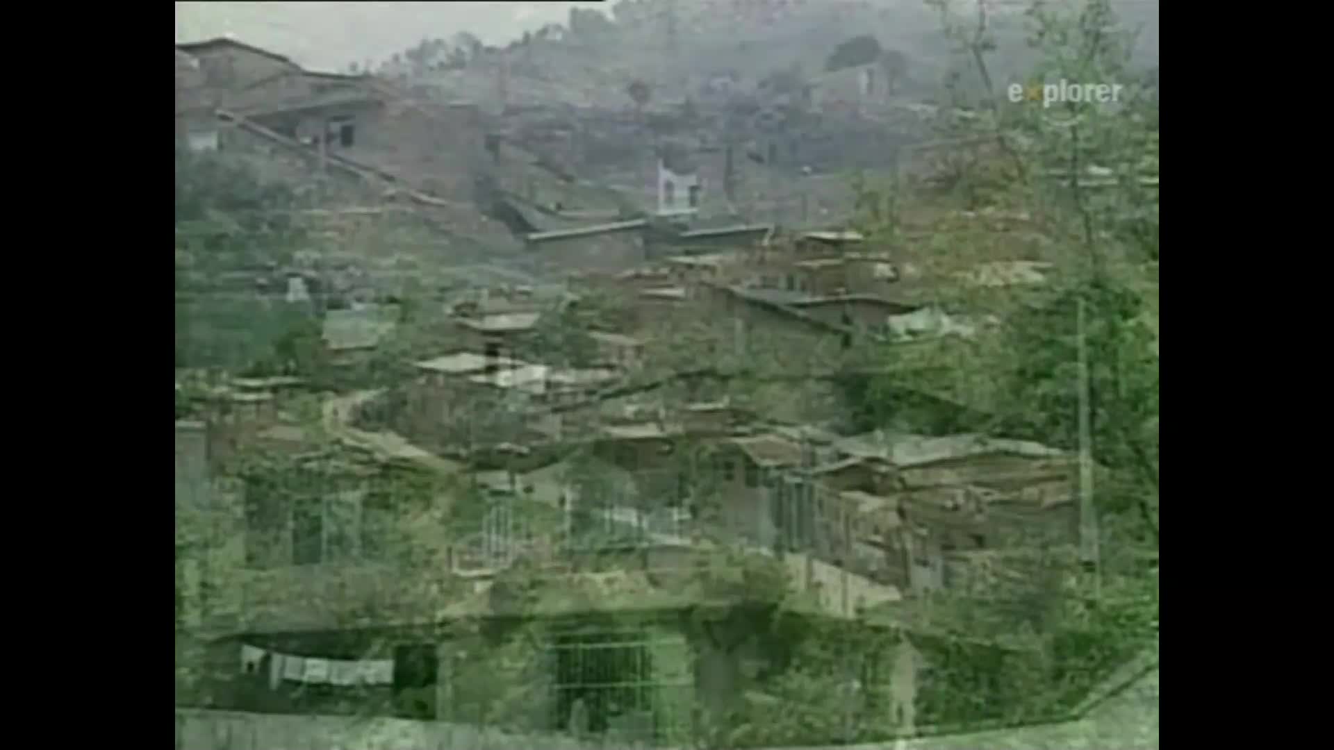 Pablo Escobar Kokainový král (Bryant Gumbel,Pablo Escobar 1998 Dokumentární Životopisný Bdrip 1080p ) Cz dabing mp4