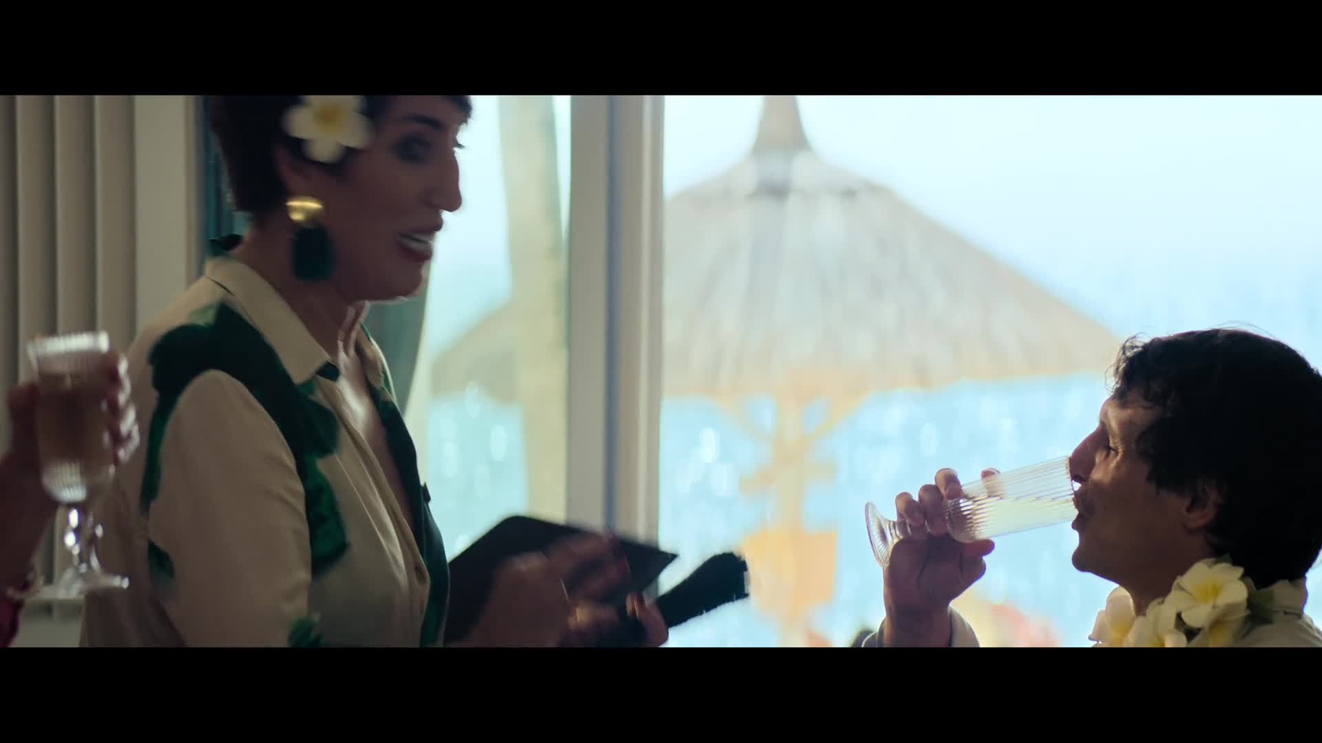 Líbánky na hlavu {2025} komedie, romantický AAC 5 1 1080p CZ dabing mkv
