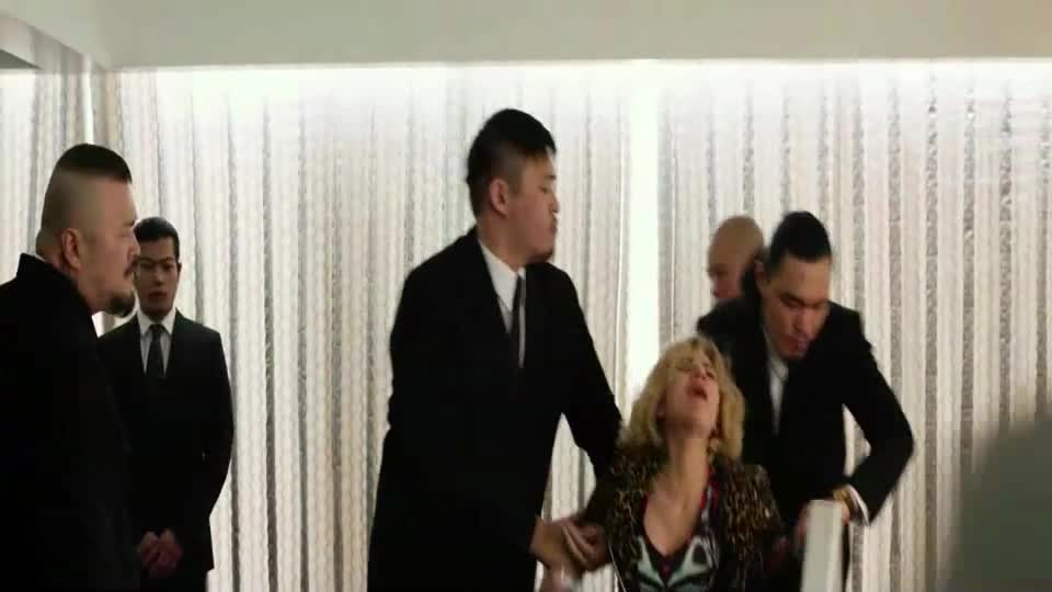 Lucy (Scarlett Johansson, Morgan Freeman, Min sik Choi 2014 Akční Sci Fi Thriller Bdrip 1080p ) Sk dabing mp4