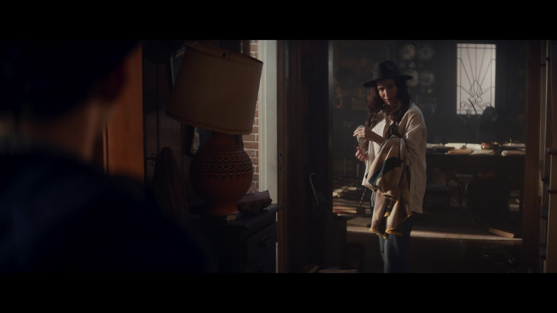 Agatha Za vším schovaná S01E02 09 2024 CZ dab Kruhu tajemný, zjev bránu k podzemí mkv