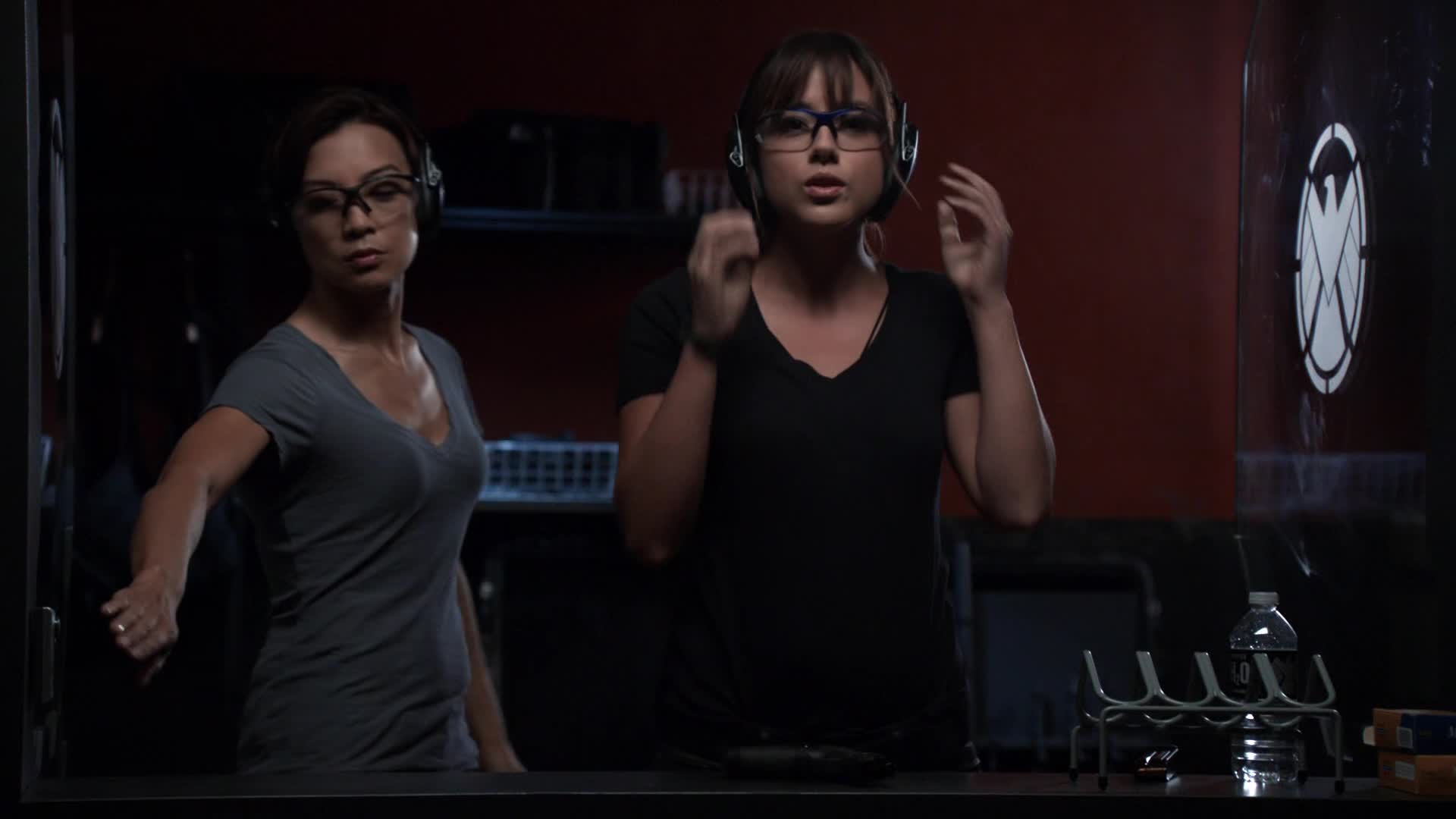 Agenti S H I E L D S02E03 22 2014 CZ dab Jak získávat přátele a působit na lidi mkv