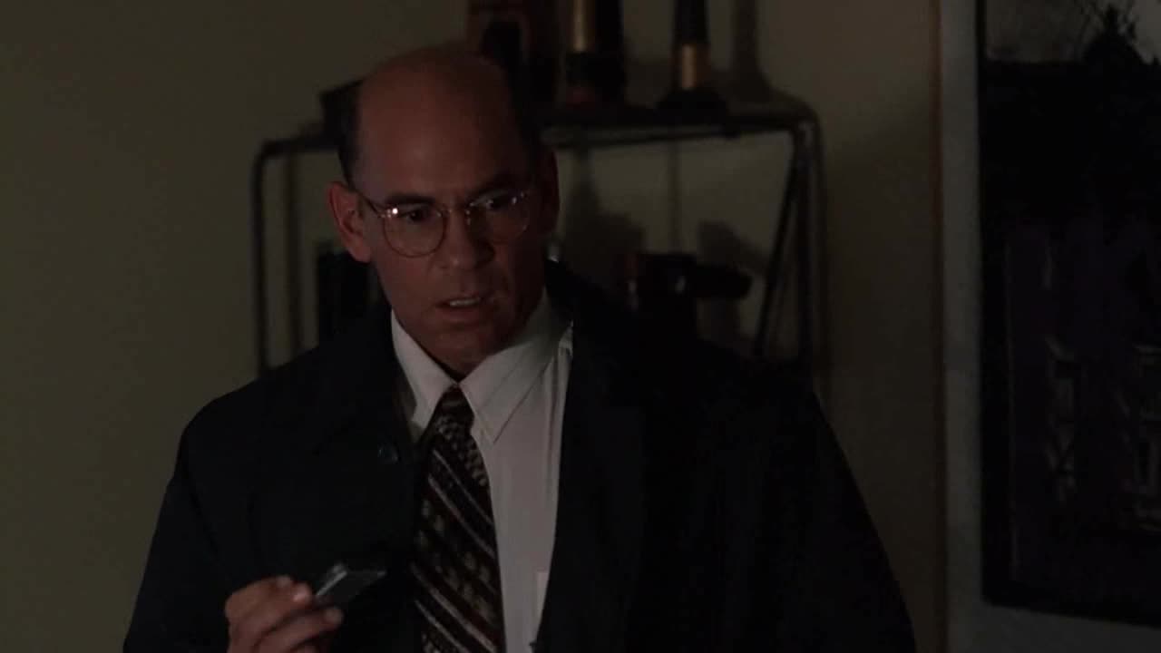 Akta X S03E02 24 1995 CZ dab Kancelářská spona avi