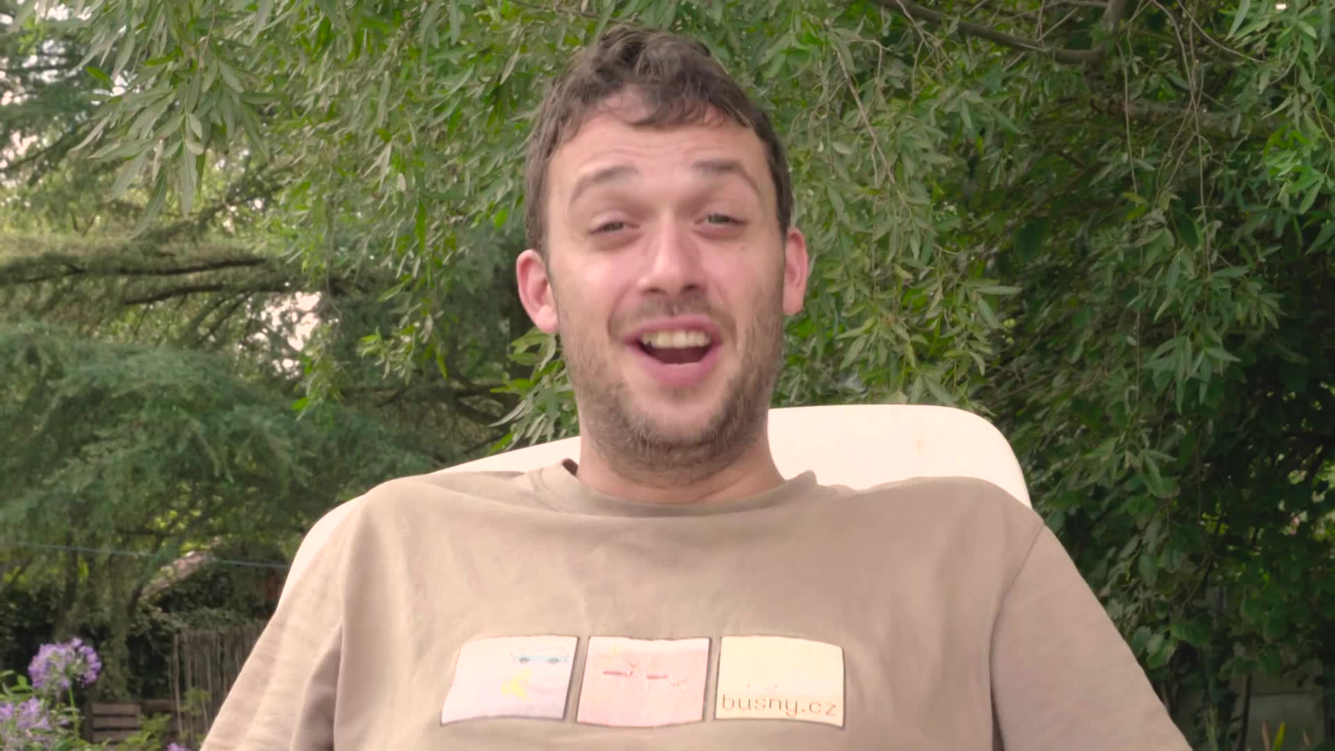 Busny Bonusy S01E21 28 2017 CZ dab 1080p Volební speciál z Jihoafrické republiky mp4