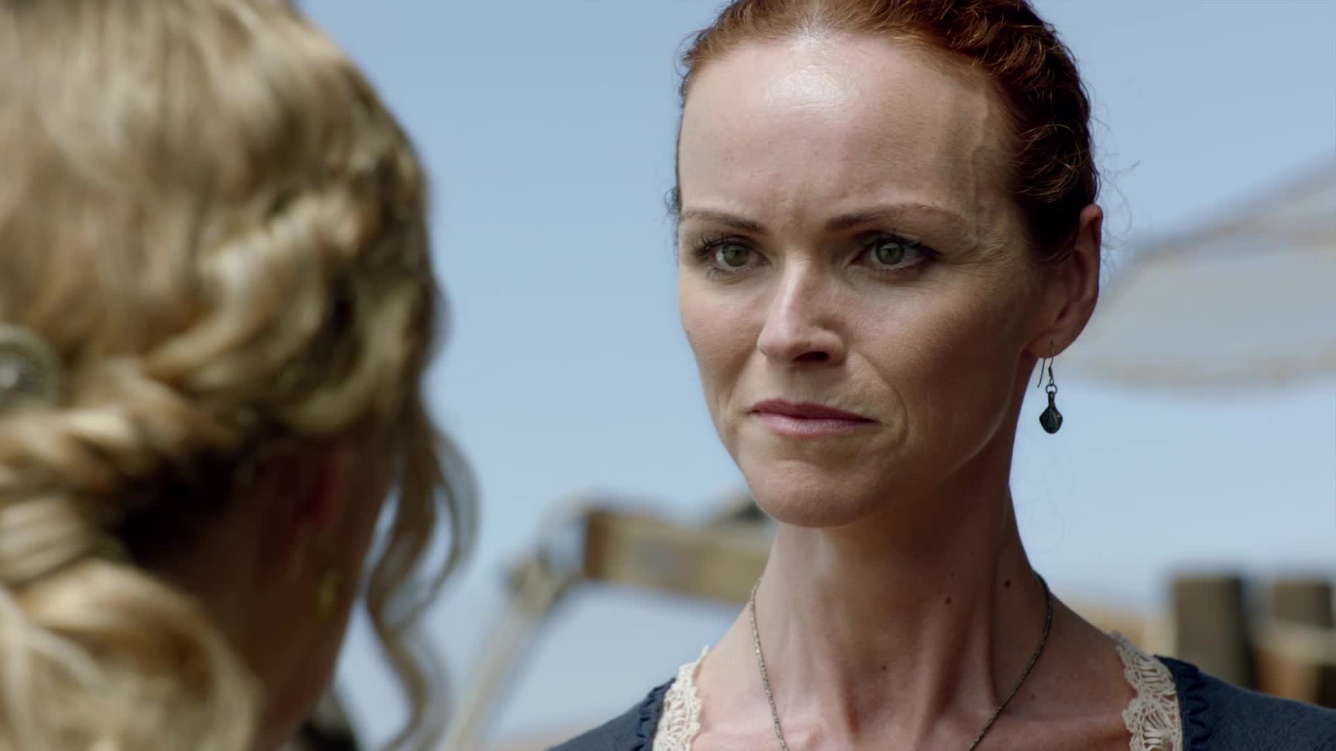 Pod černou vlajkou S04E03 10 2017 CZ dab 1080p Ve stínu oprátky mp4