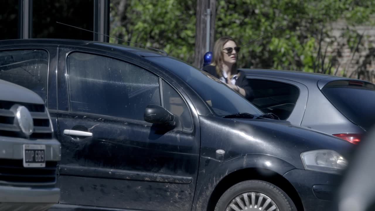 Bronzová zahrada S01E05 08 2017 CZ dab 720p Bronzový pavouk mkv