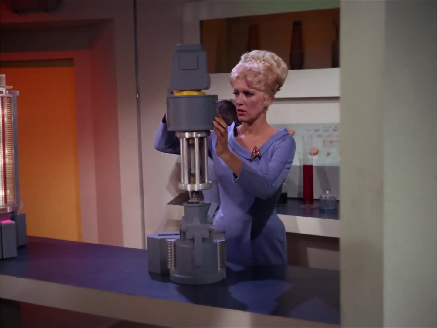 Startrek The Original Series S2E13 Posedlost Cz En (Obsession Cz En tit) mkv