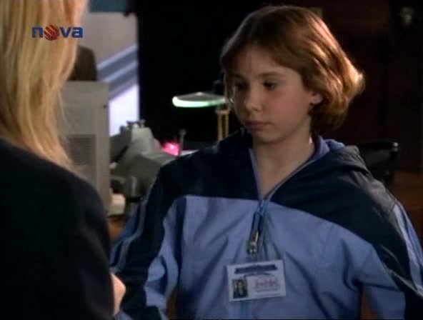 Sue Thomas Agentka FBI 02x01 Němý svědek (Girl Who Signed Wolf) avi