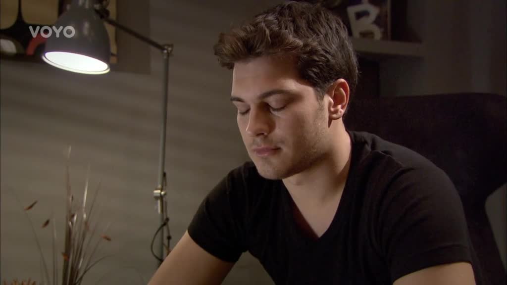 Feriha 01x999 Emir a Feriha sestřih společných scén.mp4